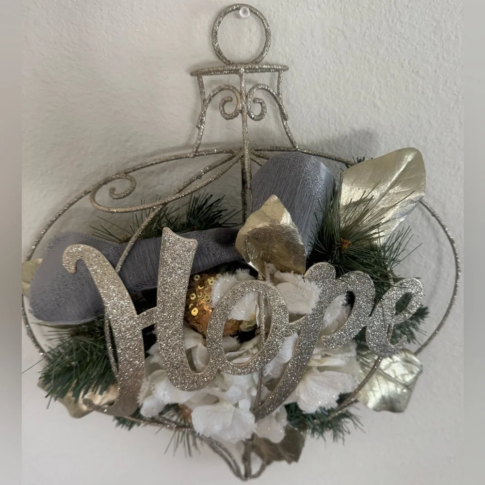 Holiday Ornament Shaped Wreath with Hope Sign